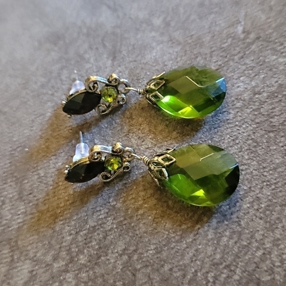 VTG Rhinestone Prism Colonial Formal Holiday Dangle Post Earrings - Picture 2 of 5